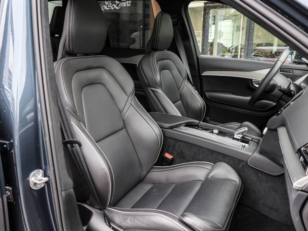 Volvo XC90 B5 (D) AWD - SUV/Off-road - Blau - Gebrauchtwagen - Bild 7