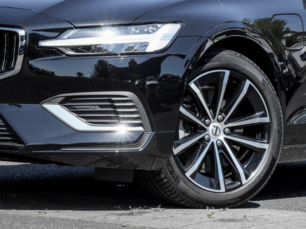 Volvo V60 T6 Recharge AWD - Kombi - Schwarz - Gebrauchtwagen - Bild 6