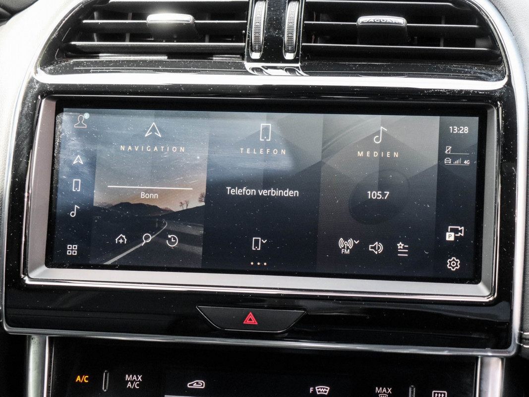 Jaguar XE - Limousine - Grau - Gebrauchtwagen - Bild 7
