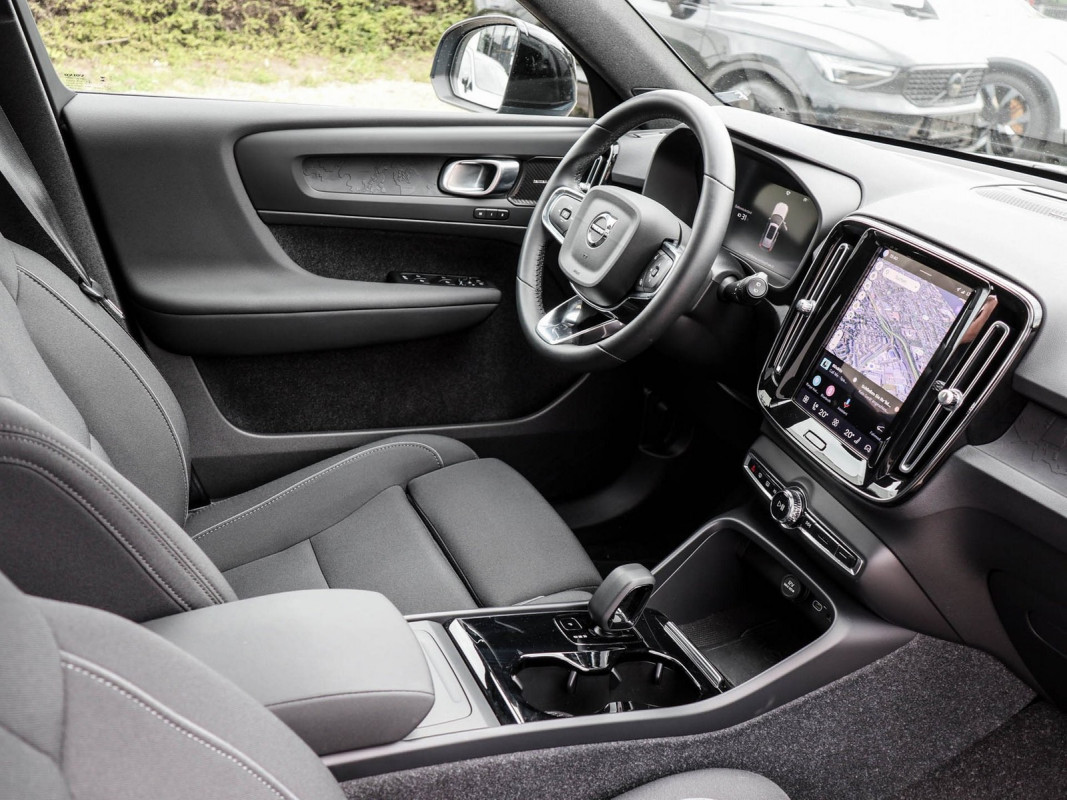 Volvo XC40 Single Motor - SUV/Off-road - Blau - Gebrauchtwagen - Bild 3
