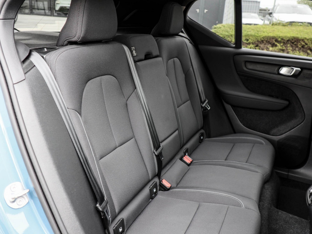Volvo XC40 Single Motor - SUV/Off-road - Blau - Gebrauchtwagen - Bild 5