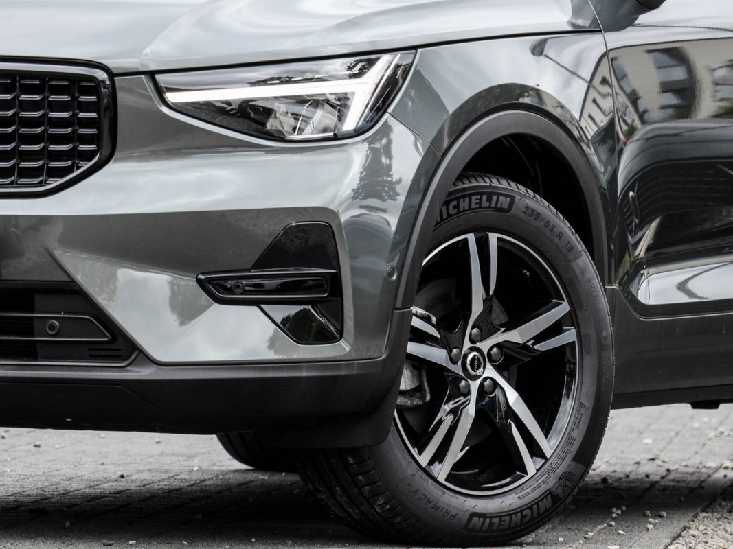 Volvo XC40 B4 - SUV/Off-road - Grau - Gebrauchtwagen - Bild 6