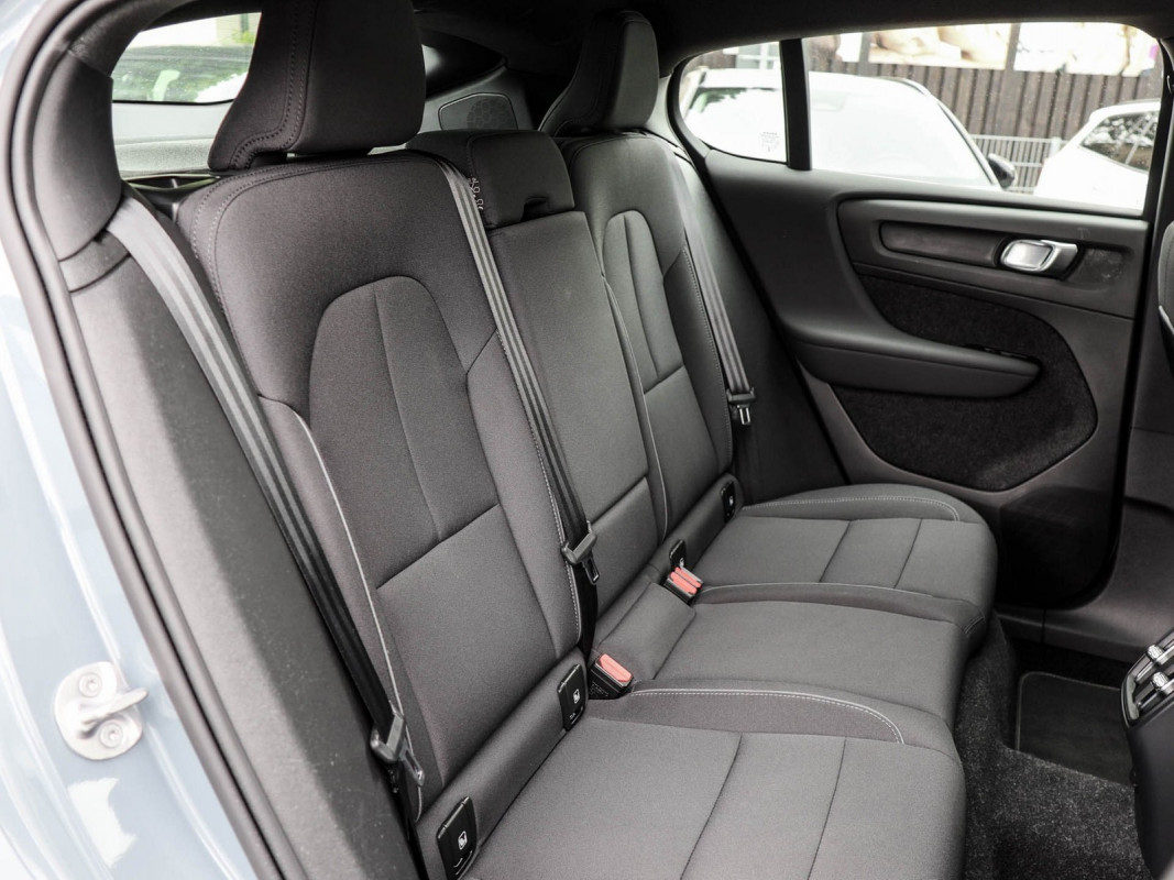 Volvo C40 Single Motor - SUV/Off-road - Grau - Gebrauchtwagen - Bild 5