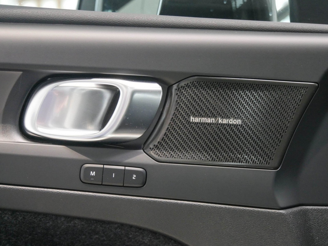 Volvo XC40 - SUV/Off-road - Weiss - Gebrauchtwagen - Bild 14