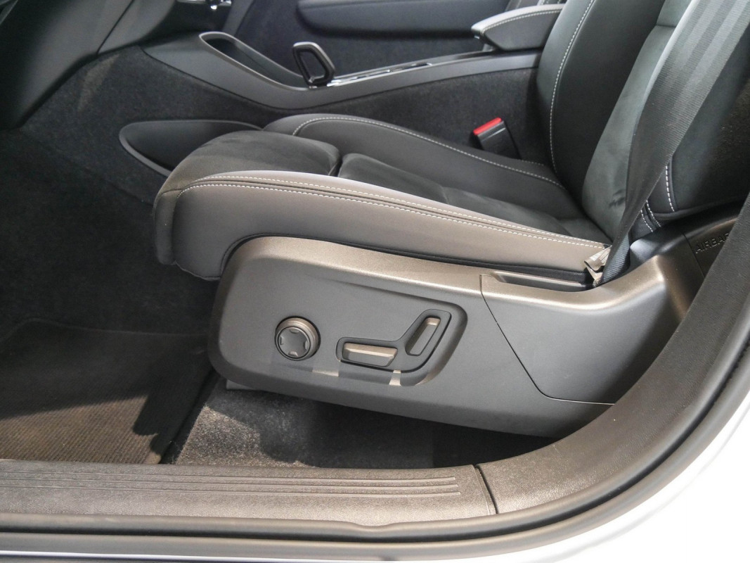 Volvo XC40 - SUV/Off-road - Weiss - Gebrauchtwagen - Bild 15