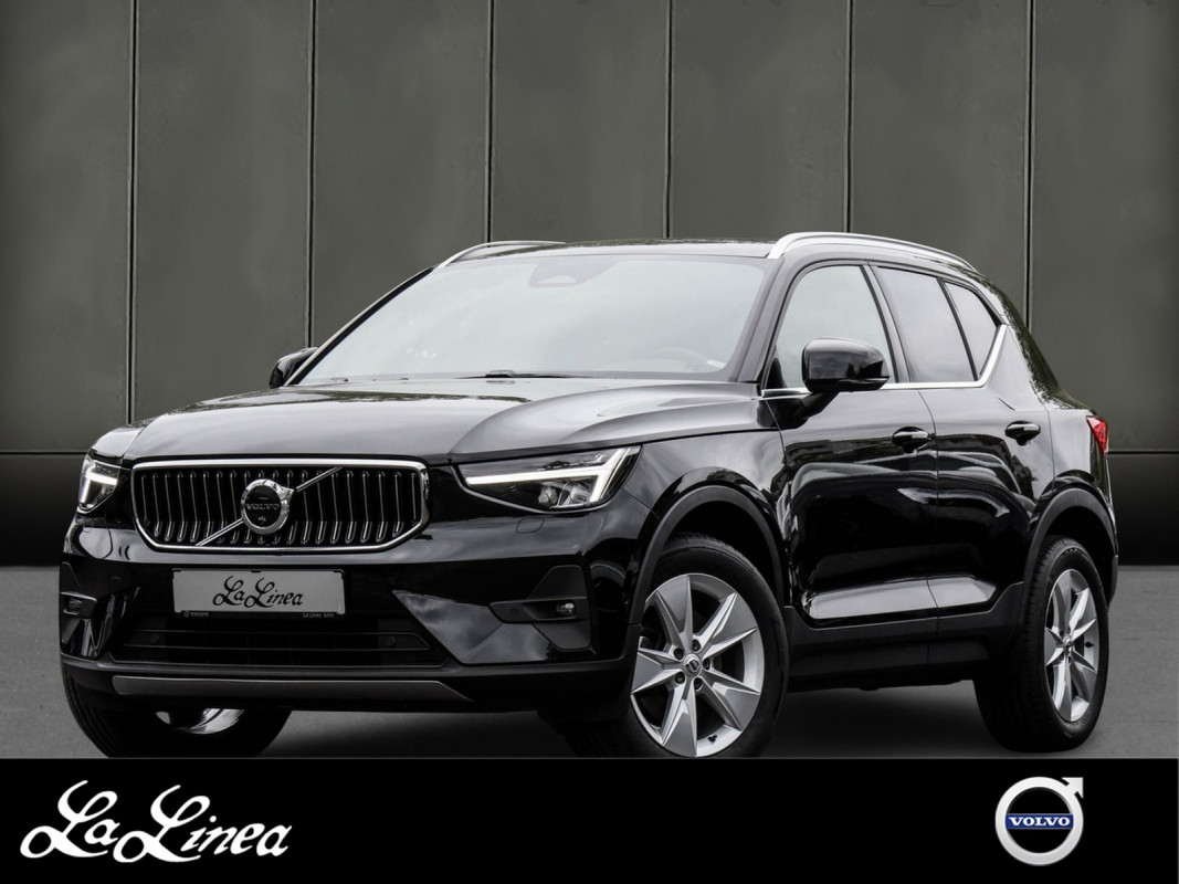 Volvo XC40 B4 AWD - SUV/Off-road - Schwarz - Gebrauchtwagen - Bild 1