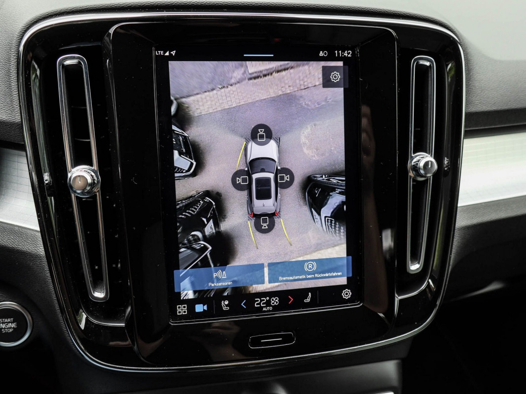 Volvo XC40 B4 AWD - SUV/Off-road - Schwarz - Gebrauchtwagen - Bild 13