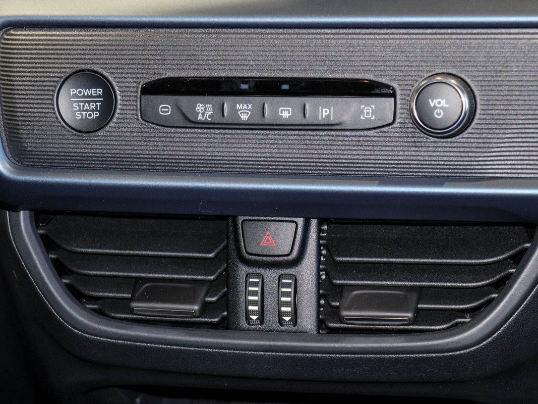 Ford Tourneo Courier - Van/Minibus - Schwarz - Neuwagen - Bild 8