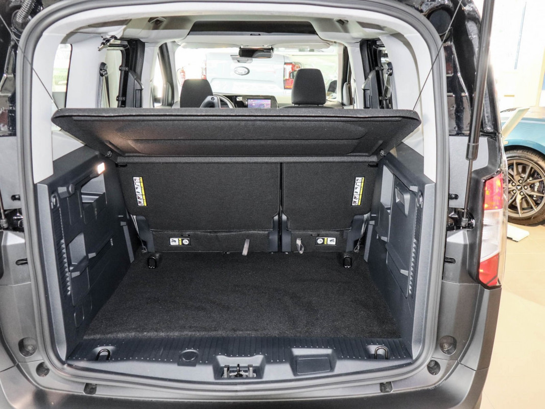 Ford Tourneo Courier - Van/Minibus - Schwarz - Neuwagen - Bild 10