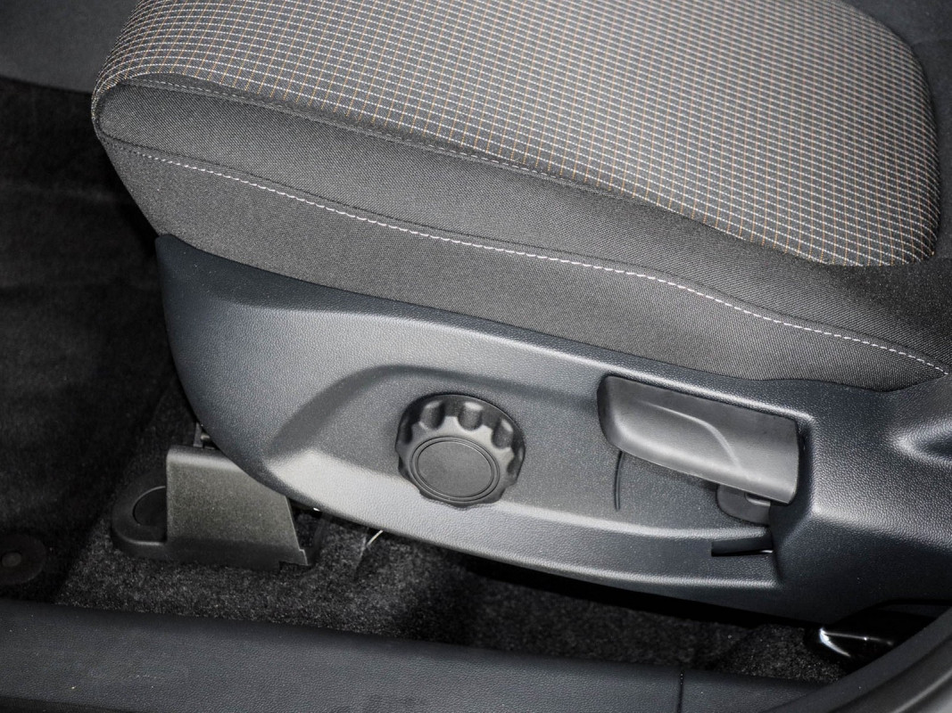 Ford Tourneo Courier - Van/Minibus - Schwarz - Neuwagen - Bild 14