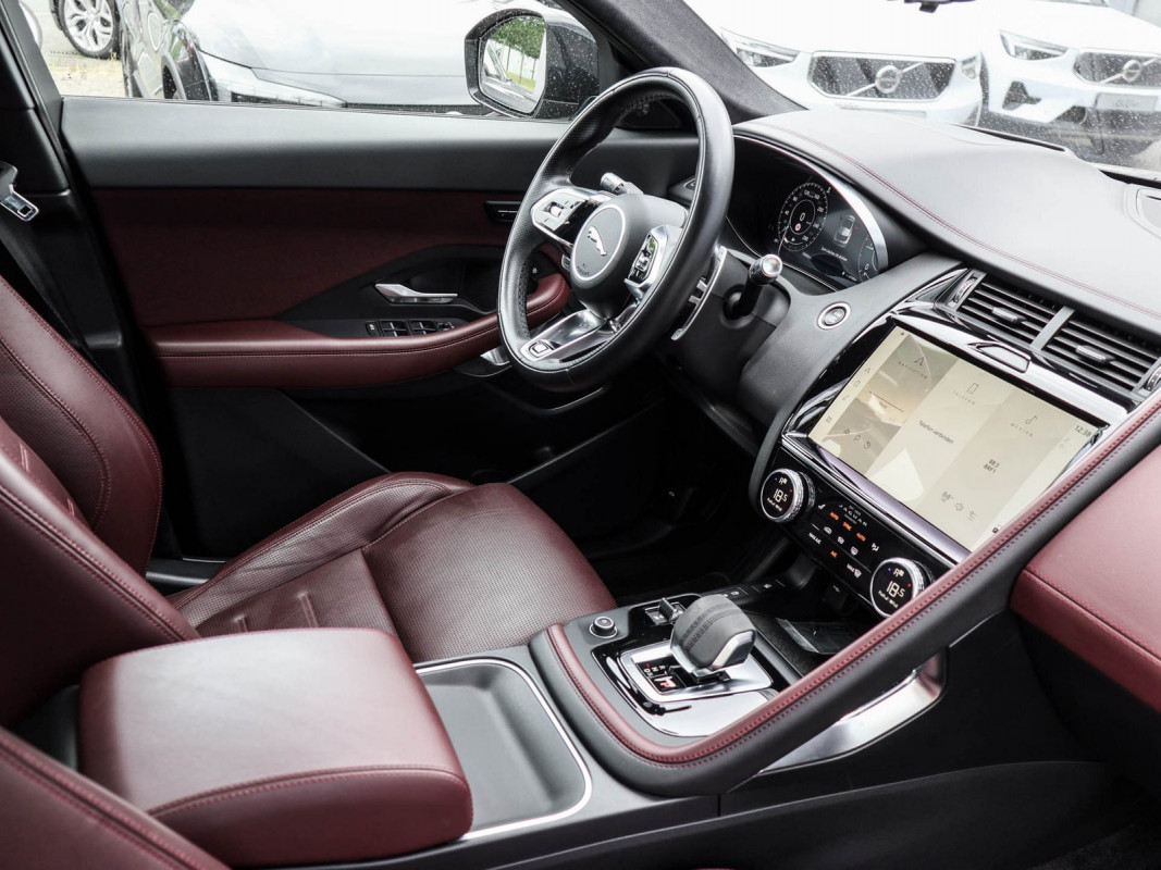 Jaguar E-PACE - SUV/Off-road - Silber - Gebrauchtwagen - Bild 3