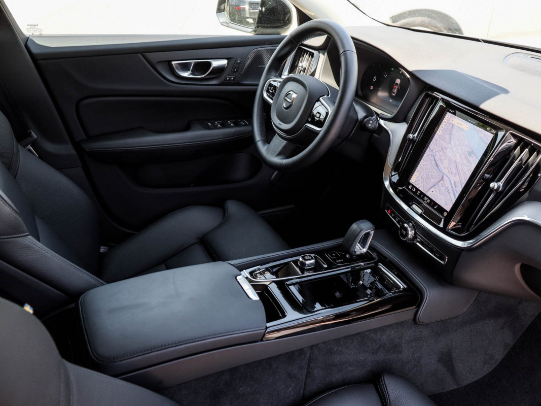Volvo V60 T6 AWD - Kombi - Grau - Gebrauchtwagen - Bild 3