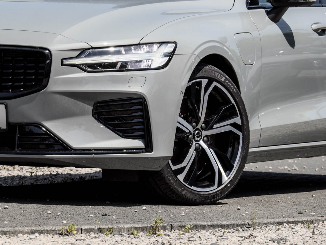 Volvo V60 T6 AWD - Kombi - Grau - Gebrauchtwagen - Bild 6