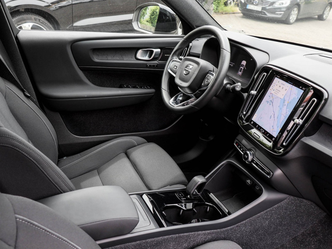 Volvo XC40 Twin Motor - SUV/Off-road - Braun - Gebrauchtwagen - Bild 3
