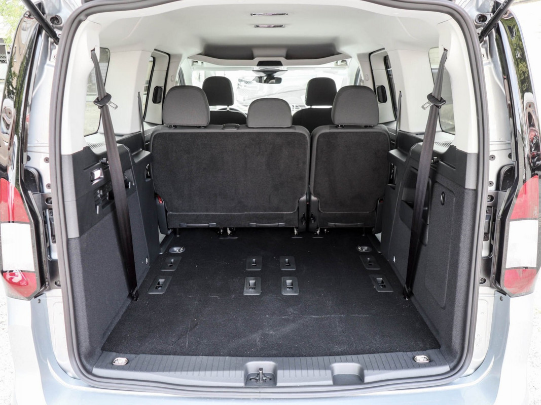Ford Grand Tourneo Connect - Van/Minibus - Silber - Neuwagen - Bild 11