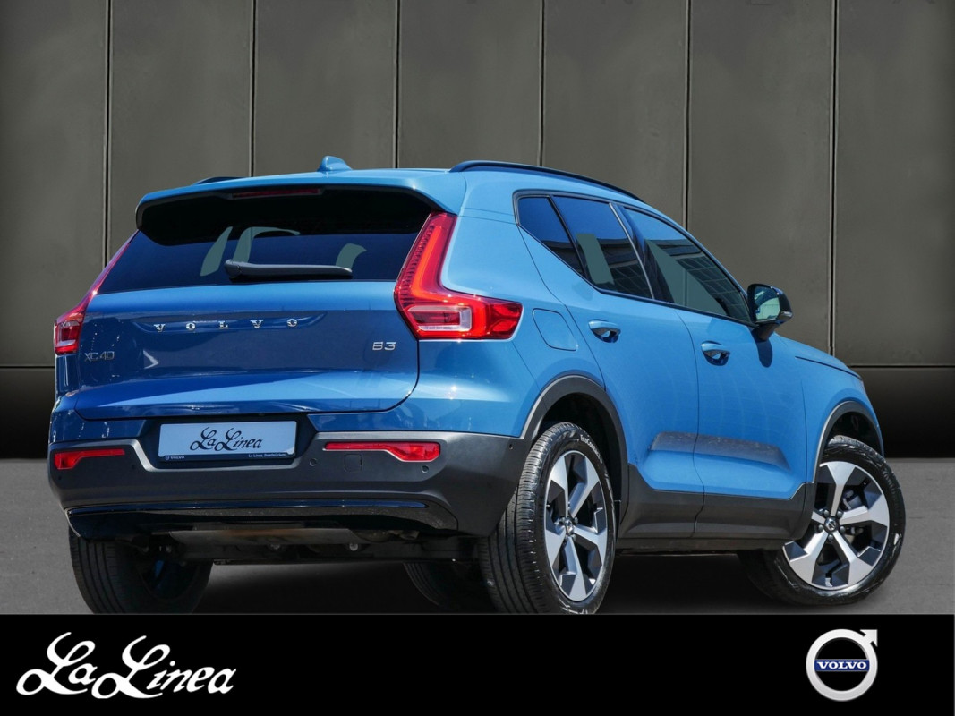Volvo XC40 - SUV/Off-road - Blau - Gebrauchtwagen - Bild 2