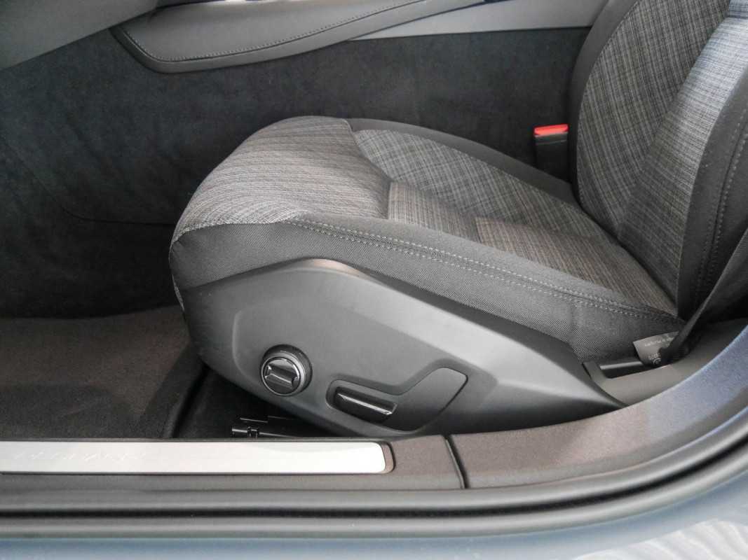Volvo V60 T6 Recharge Plug-In Hybrid - Kombi - Grau - Gebrauchtwagen - Bild 13