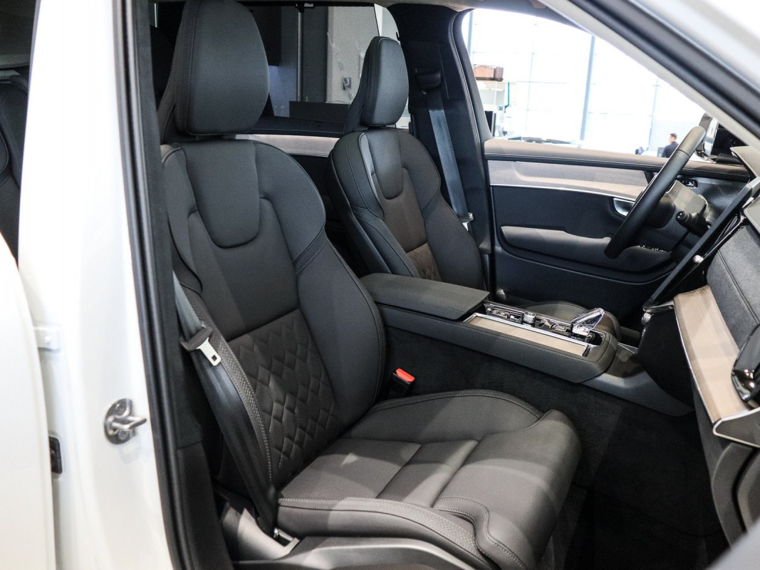 Volvo XC90 T8 AWD - SUV/Off-road - Weiss - Gebrauchtwagen - Bild 6