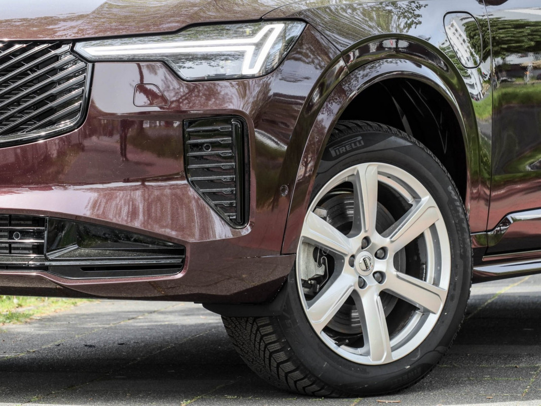 Volvo XC90 T8 AWD - SUV/Off-road - Rot - Gebrauchtwagen - Bild 5