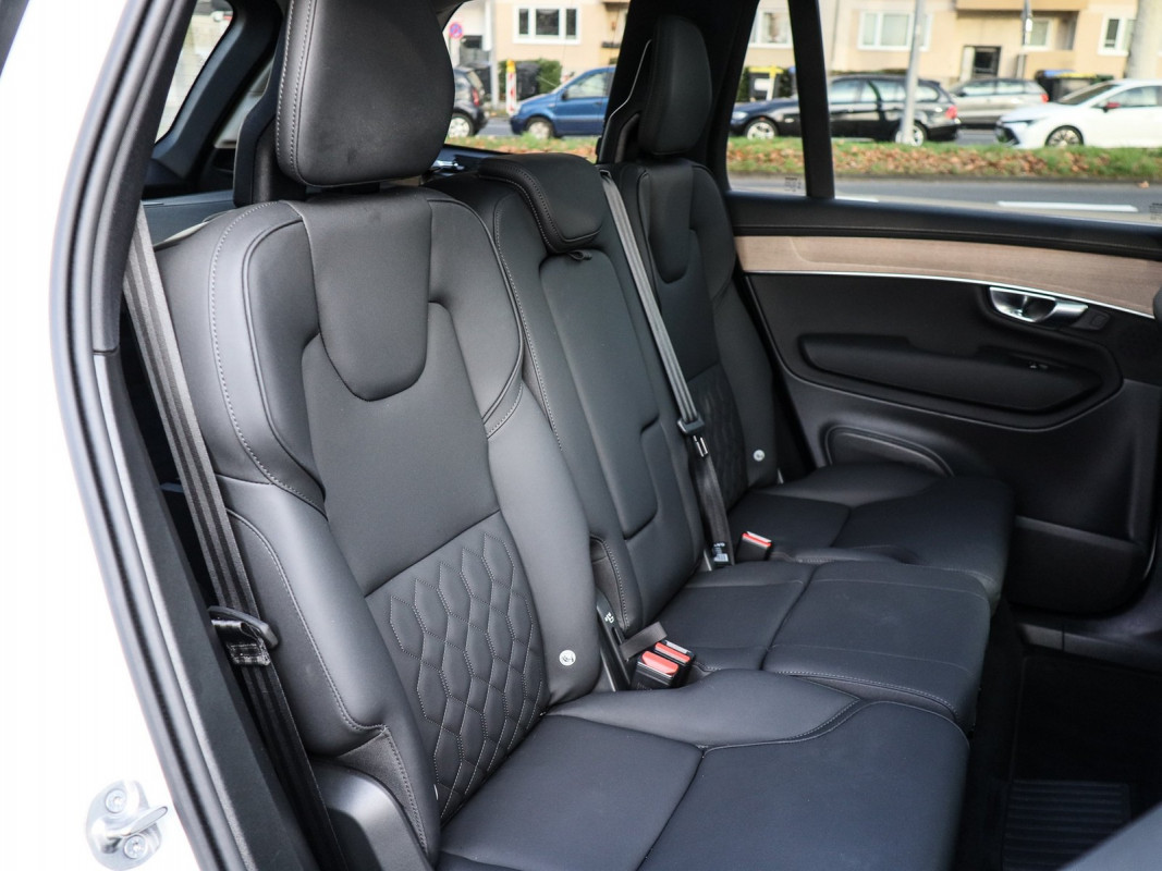 Volvo XC90 T8 Recharge AWD - SUV/Off-road - Weiss - Gebrauchtwagen - Bild 4