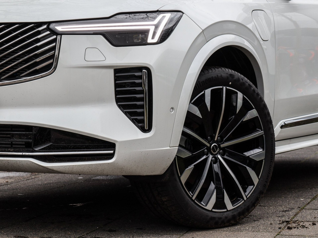Volvo XC90 T8 Recharge AWD - SUV/Off-road - Weiss - Gebrauchtwagen - Bild 5
