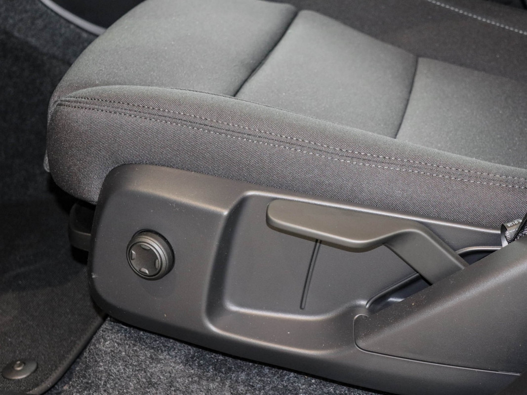 Volvo EX40 - SUV/Off-road - Grau - Gebrauchtwagen - Bild 13