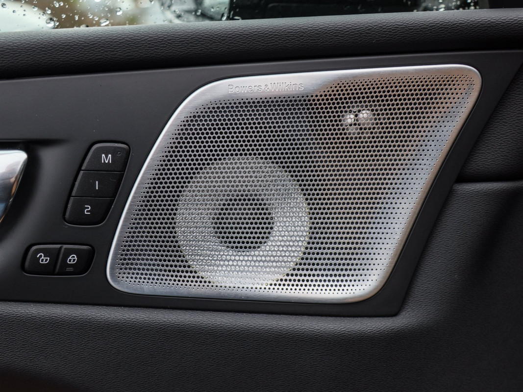Volvo XC60 B5 (B) - SUV/Off-road - Schwarz - Gebrauchtwagen - Bild 14