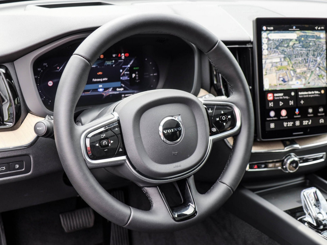 Volvo XC60 T8 AWD - SUV/Off-road - Grau - Gebrauchtwagen - Bild 9