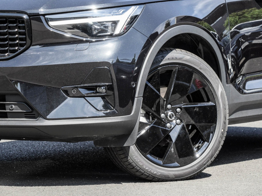 Volvo XC40 B4 - SUV/Off-road - Schwarz - Gebrauchtwagen - Bild 5