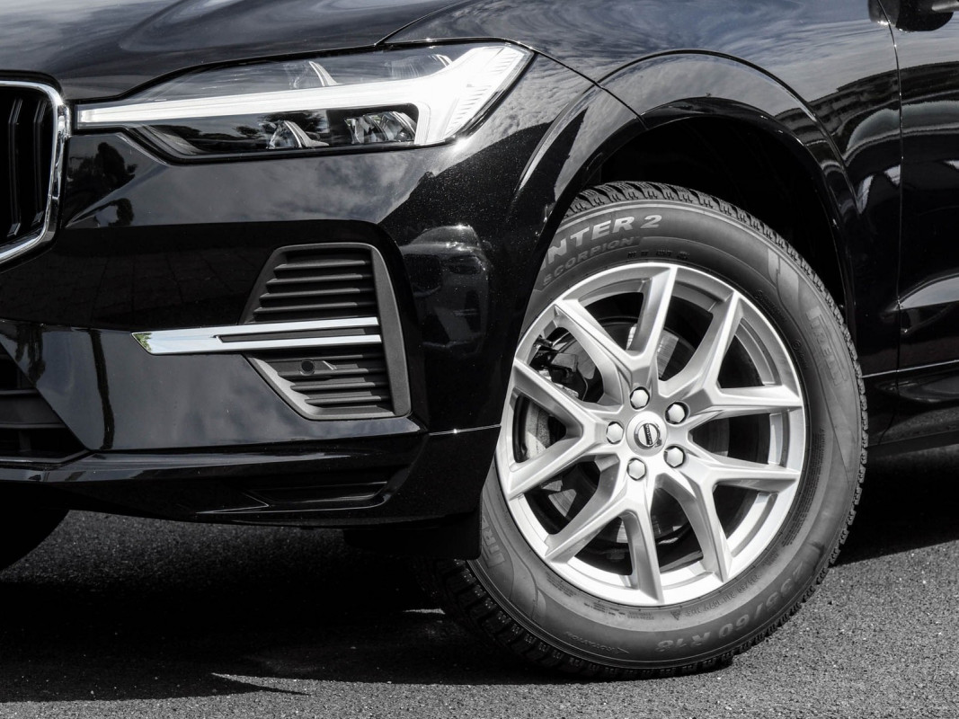 Volvo XC60 B5 AWD - SUV/Off-road - Schwarz - Gebrauchtwagen - Bild 5