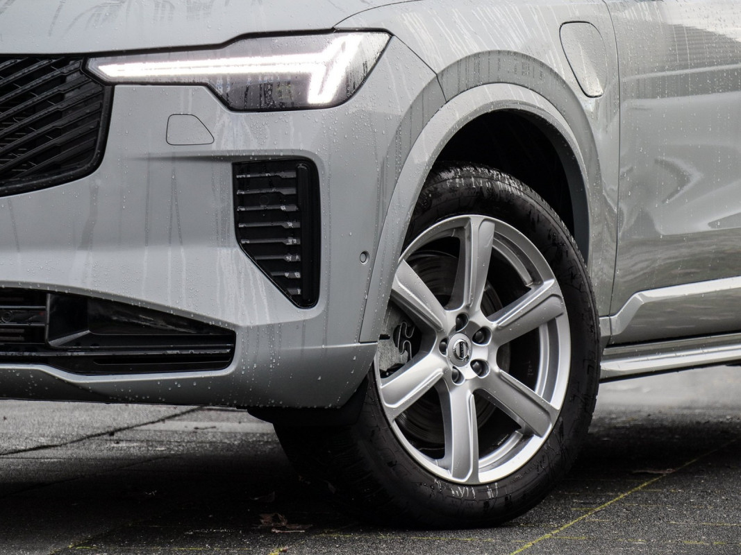 Volvo XC90 T8 AWD Recharge - SUV/Off-road - Grau - Gebrauchtwagen - Bild 5