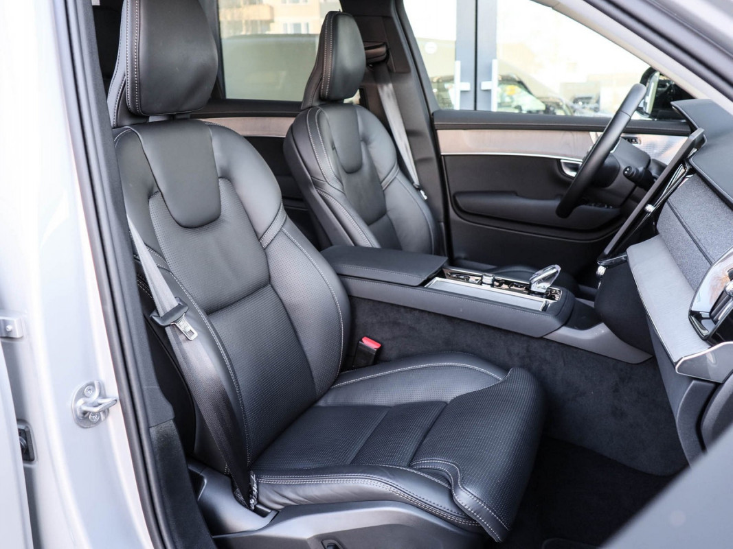 Volvo XC90 T8 Recharge AWD - SUV/Off-road - Silber - Gebrauchtwagen - Bild 6