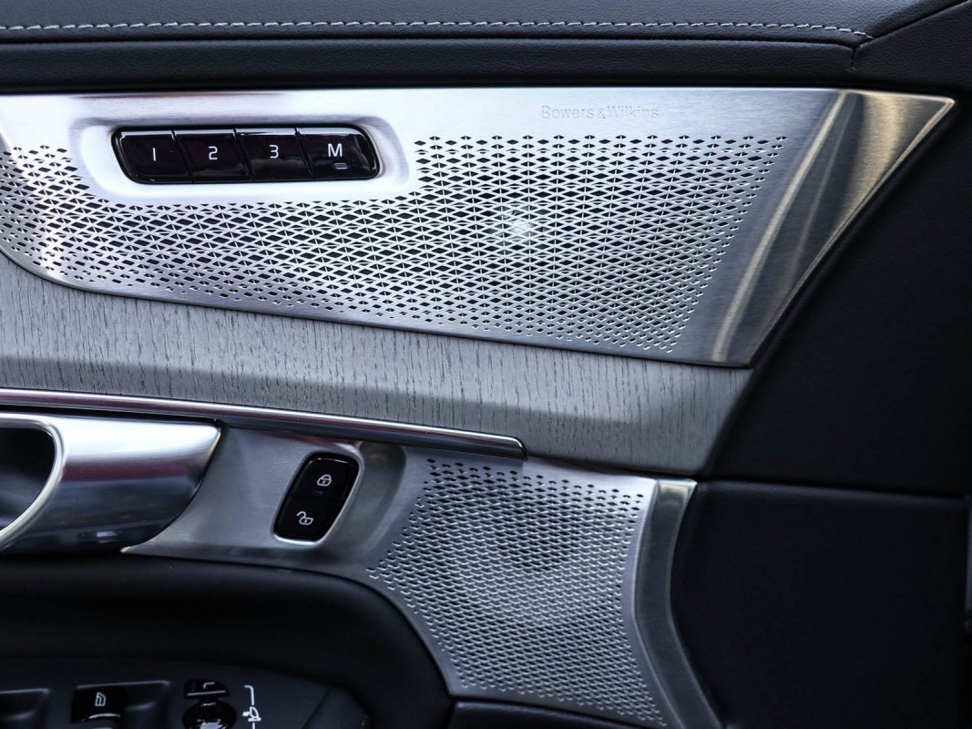 Volvo XC90 T8 Recharge AWD - SUV/Off-road - Silber - Gebrauchtwagen - Bild 14