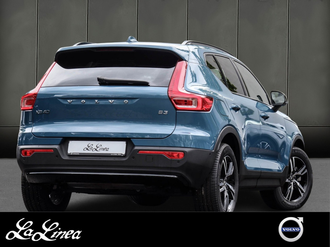 Volvo XC40 B3 - SUV/Off-road - Blau - Gebrauchtwagen - Bild 2
