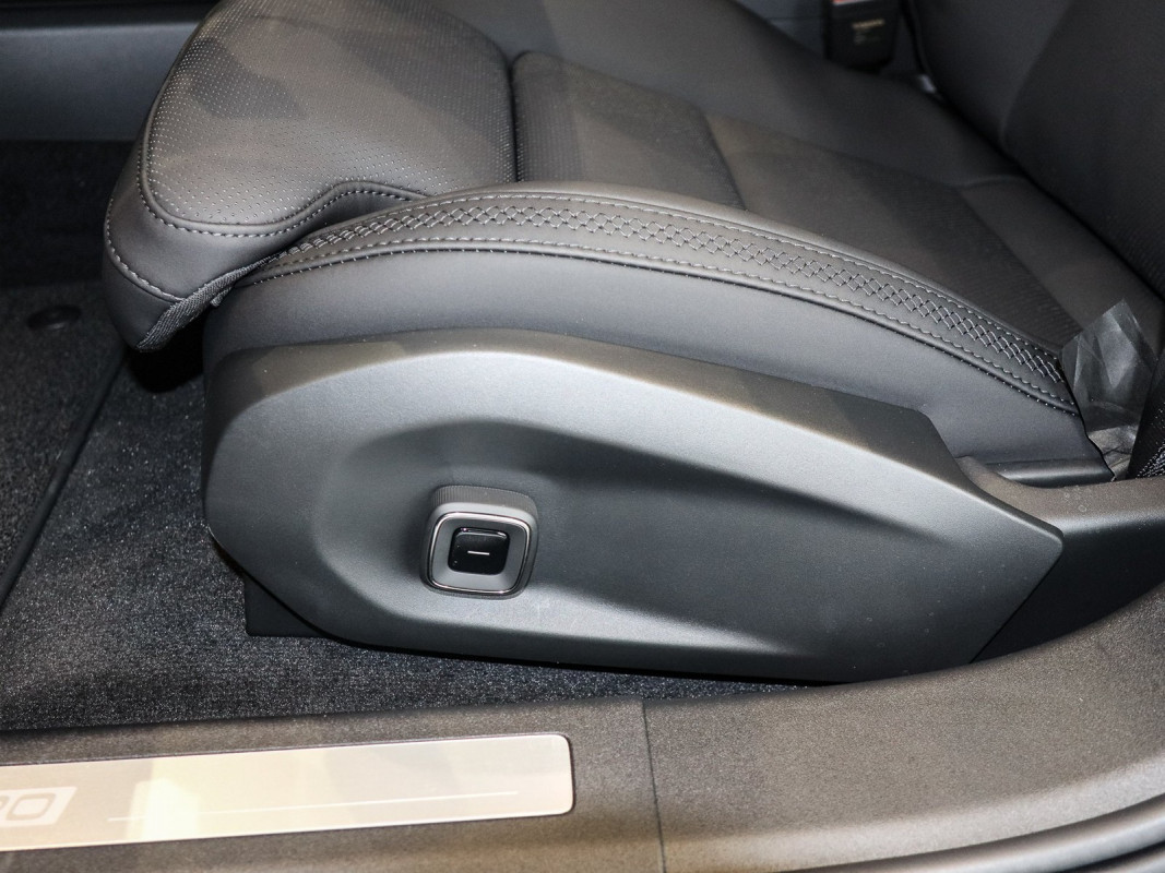Volvo ES90 Single Motor Extended Range - Limousine - Schwarz - Gebrauchtwagen - Bild 13