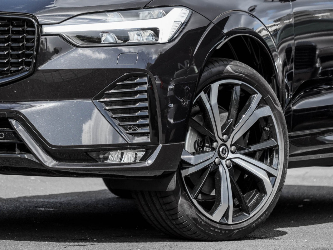 Volvo XC60 B5 (B) AWD - SUV/Off-road - Schwarz - Gebrauchtwagen - Bild 5