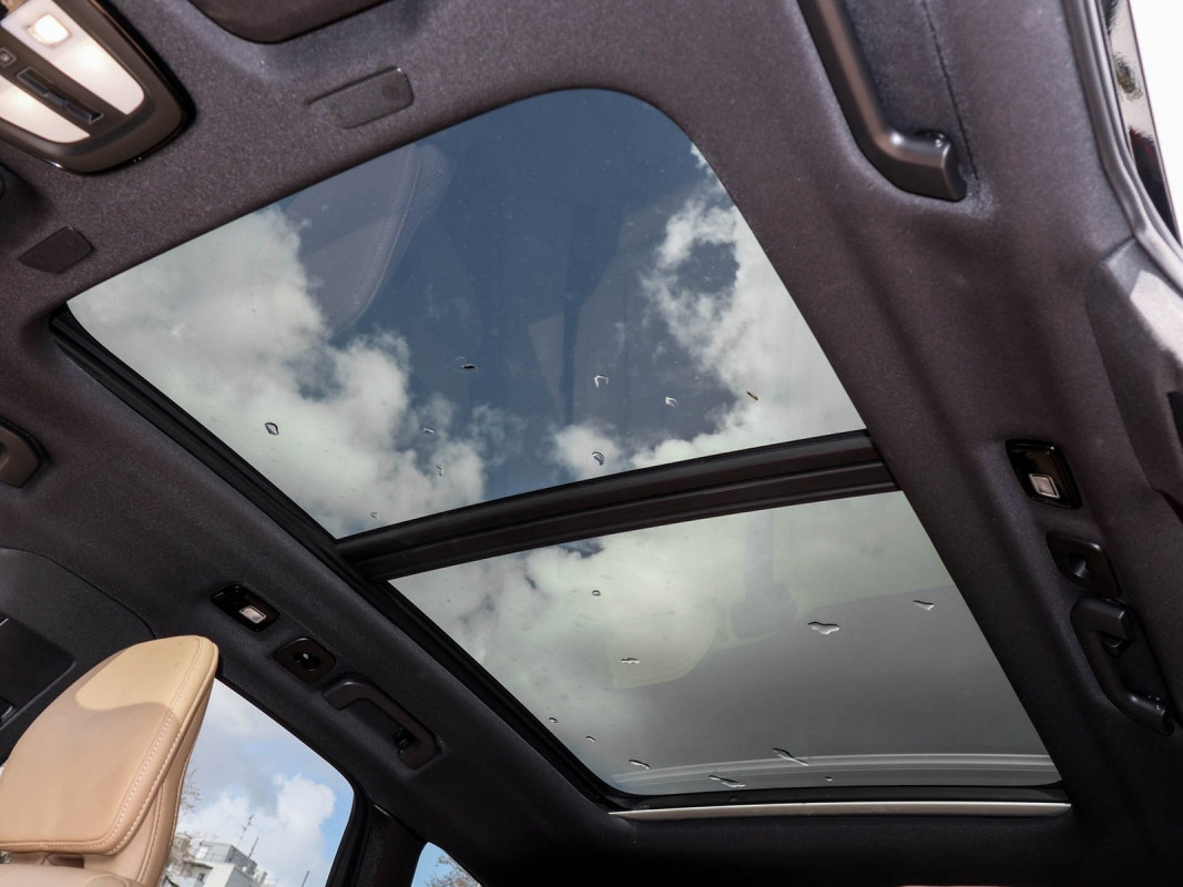 Volvo XC60 B5 (B) AWD - SUV/Off-road - Schwarz - Gebrauchtwagen - Bild 12