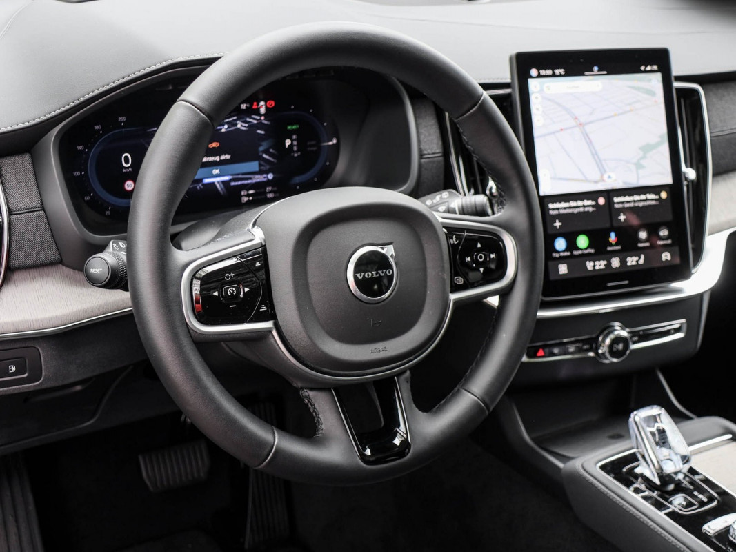 Volvo XC90 T8 AWD Recharge Reskin - SUV/Off-road - Braun - Gebrauchtwagen - Bild 9
