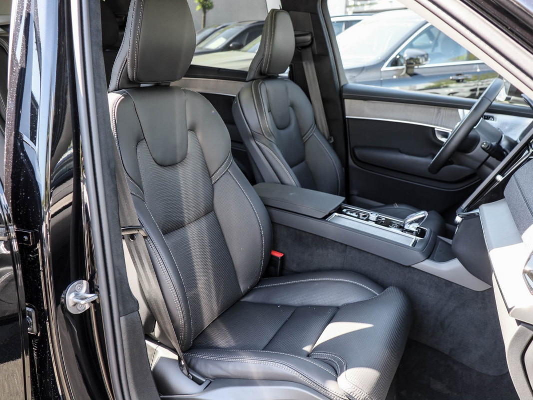Volvo XC90 T8 AWD - SUV/Off-road - Schwarz - Gebrauchtwagen - Bild 6