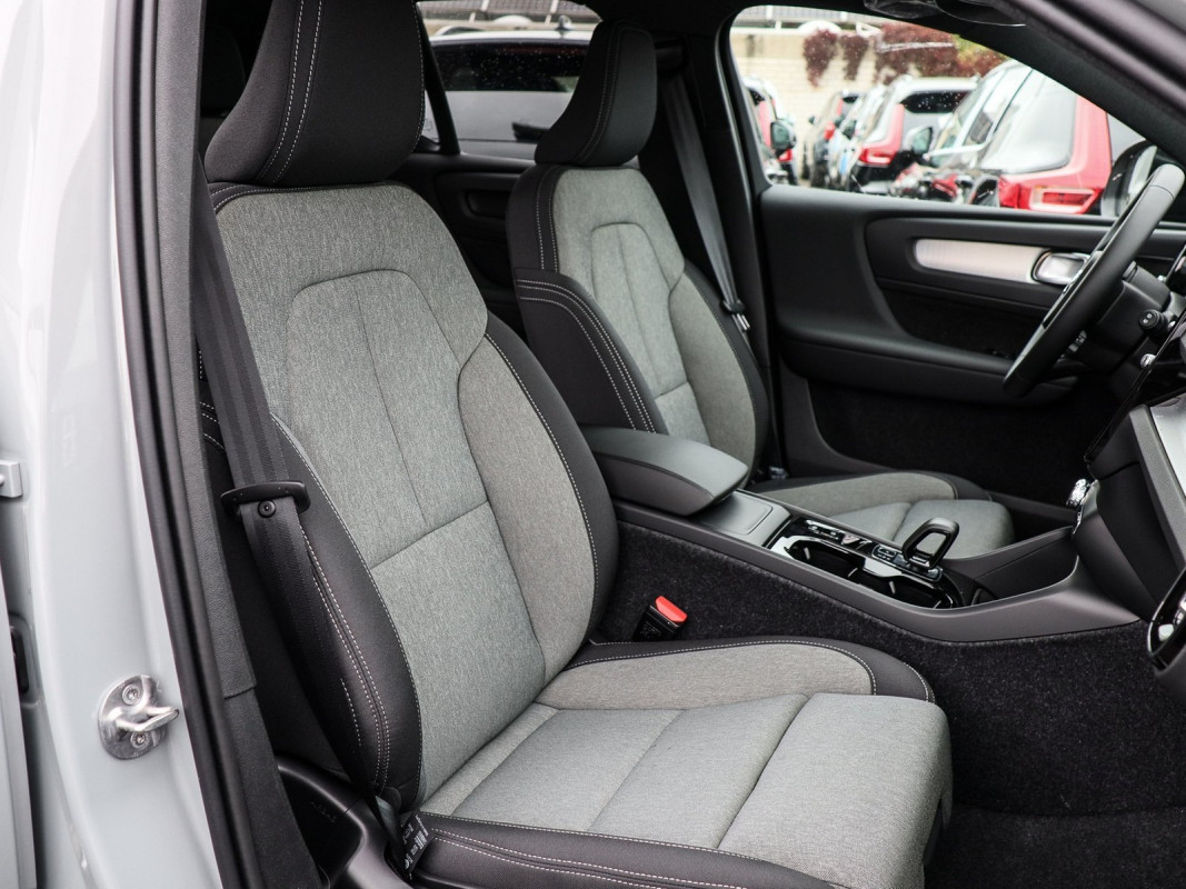Volvo XC40 B3 - SUV/Off-road - Grau - Gebrauchtwagen - Bild 6