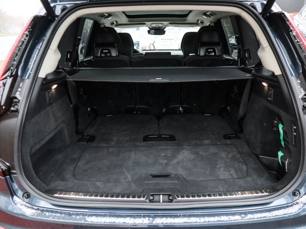 Volvo XC90 T8 AWD - SUV/Off-road - Blau - Gebrauchtwagen - Bild 10