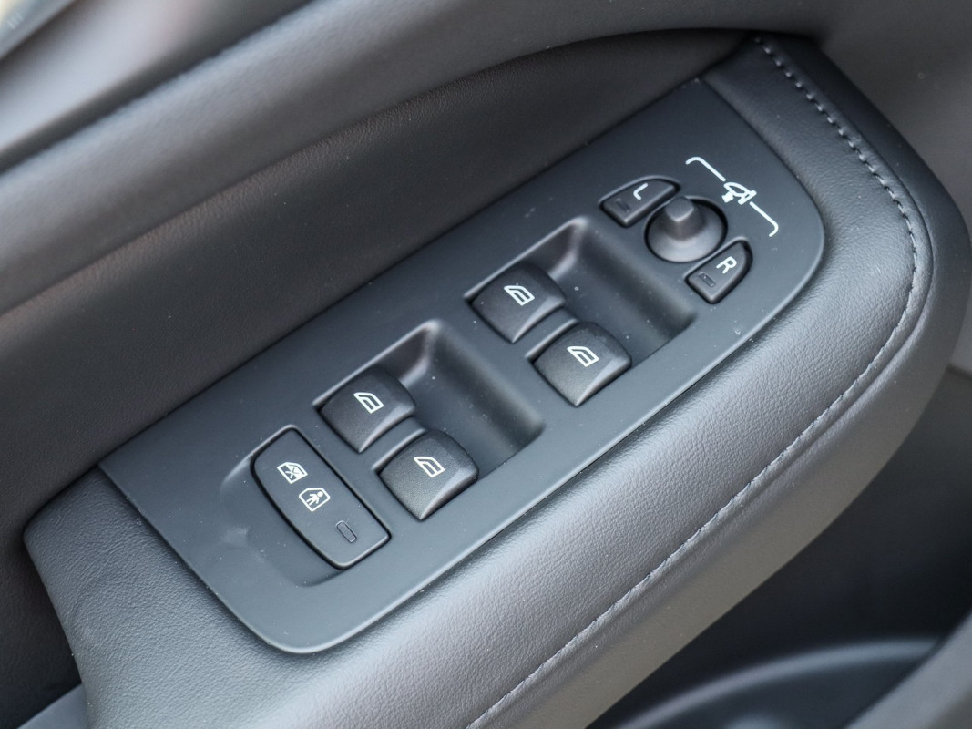 Volvo V60 T6 AWD - Kombi - Grau - Gebrauchtwagen - Bild 14