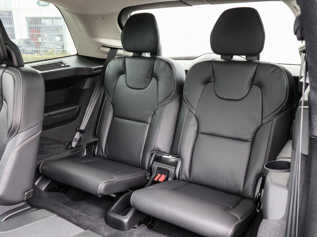 Volvo XC90 T8 Ultra Dark AWD Plug-In Hybrid - SUV/Off-road - Grau - Gebrauchtwagen - Bild 15