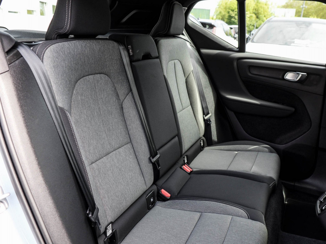Volvo XC40 B3 Core - SUV/Off-road - Blau - Gebrauchtwagen - Bild 4