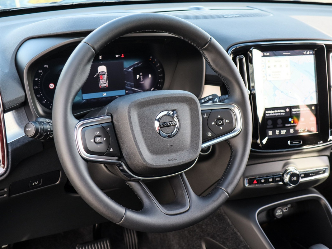 Volvo XC40 B3 Plus Black Edition - SUV/Off-road - Blau - Gebrauchtwagen - Bild 9
