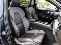 Volvo XC60 B5 Ultra Dark AWD - SUV/Off-road - Blau - Gebrauchtwagen - Bild 6