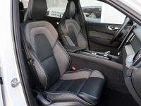 Volvo XC60 B5 Plus Black Edition AWD - SUV/Off-road - Weiss - Gebrauchtwagen - Bild 6