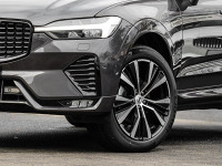 Volvo XC60 B5 Plus Dark AWD - SUV/Off-road - Grau - Gebrauchtwagen - Bild 5