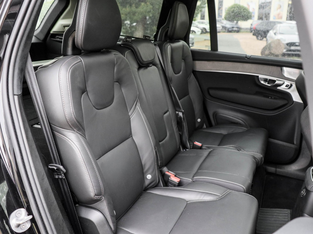 Volvo XC90 T8 AWD - SUV/Off-road - Schwarz - Gebrauchtwagen - Bild 4
