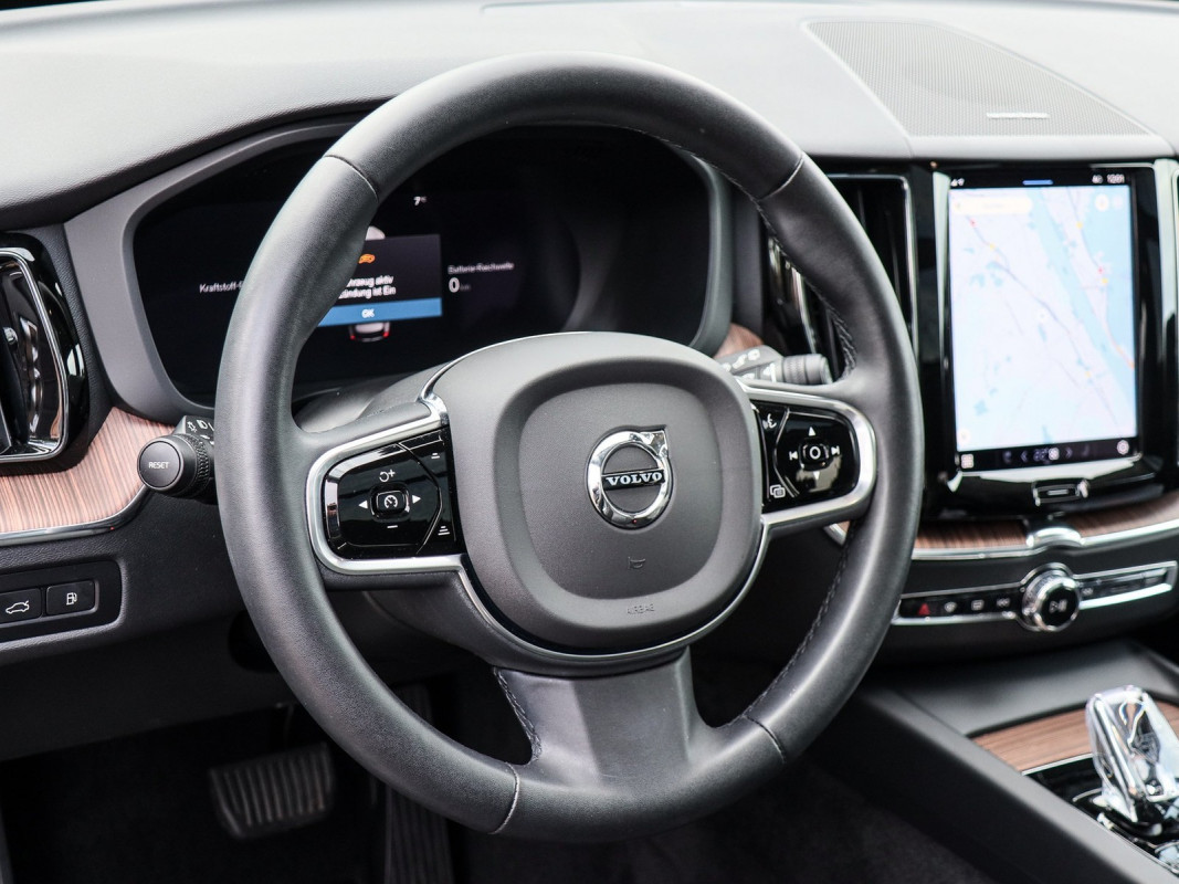 Volvo XC60 T6 - SUV/Off-road - Grau - Gebrauchtwagen - Bild 9